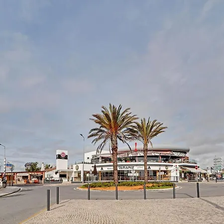 By Homing Apartmán *